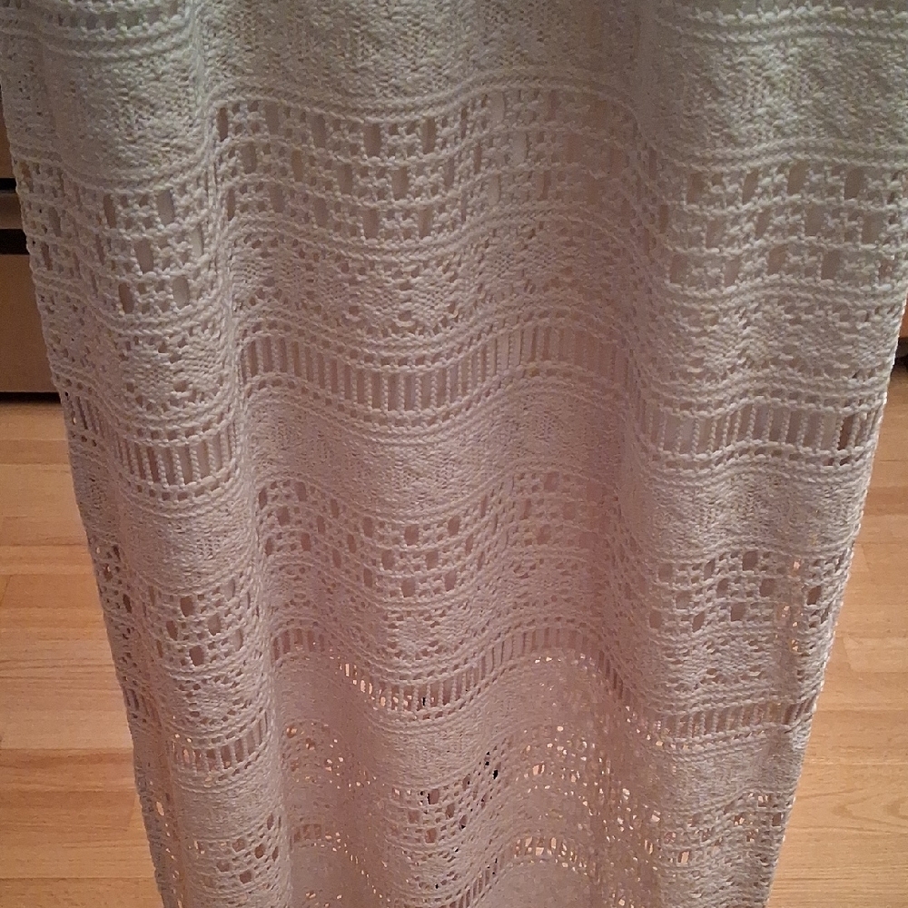 Guess Cream Lace Maxi Dress, Built In Bra Cups. Lined To Knee, Slit On Side - Picture 7 of 16